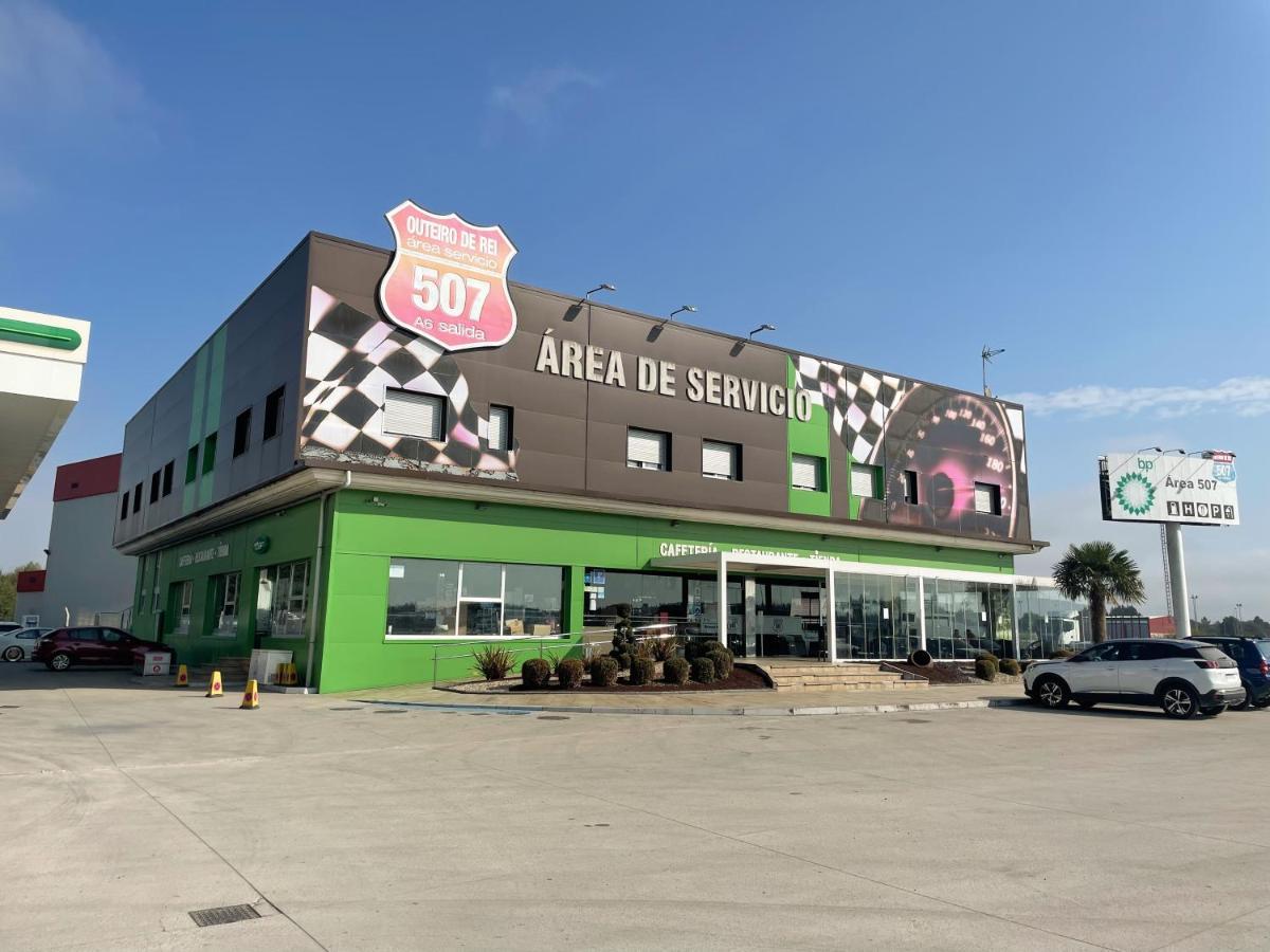 Area 507 Hotel Outeiro de Rei Екстериор снимка