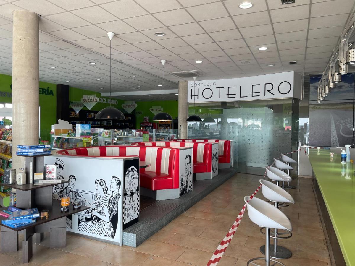 Area 507 Hotel Outeiro de Rei Екстериор снимка